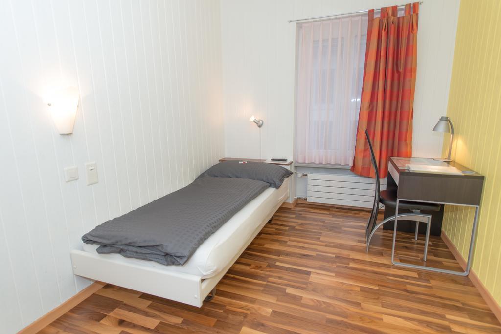 Hotel Rotes Haus Brugg  Rom bilde